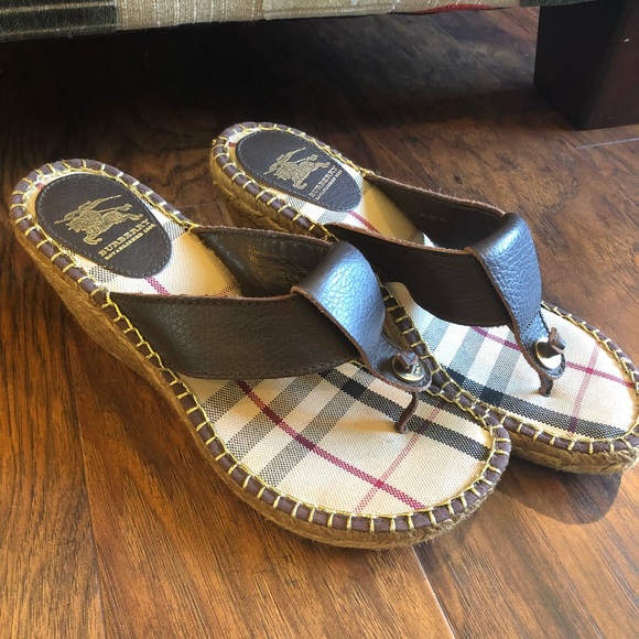 Burberry shoes - Picture 2 of 2